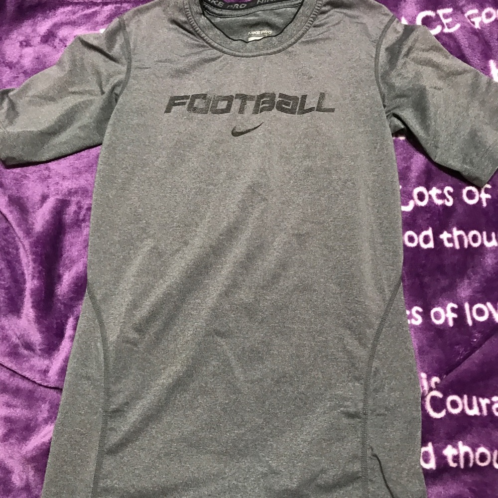 Nike tight fit gray shirt xl 18-20 kids